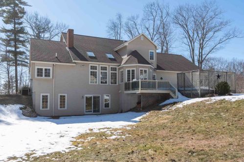 5 Appleton Ln, Hampstead, NH 03841 exterior