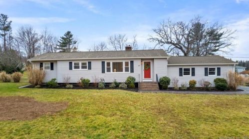 60 Cloudland Rd, North Haven, CT 06473 exterior