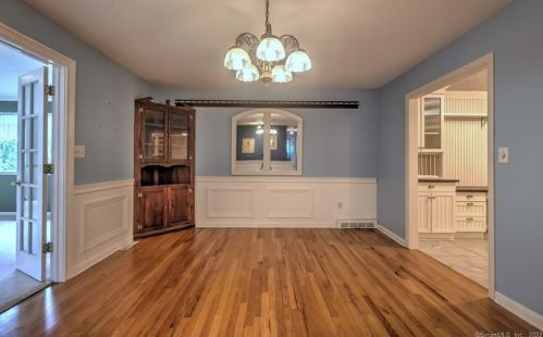 26 Ridgewood Dr, Upper-Stepney, CT 06468 exterior