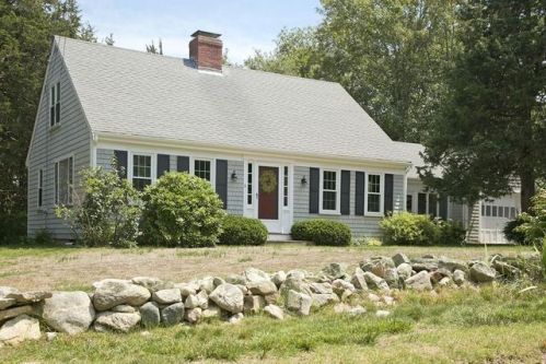 4 Loring Ave, Silver Lake, MA 02364 exterior