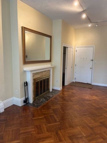 922 Beacon St, Boston, MA 02215 exterior