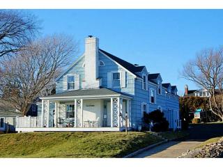 19 Knowles Ave, Westerly, RI 02891 exterior