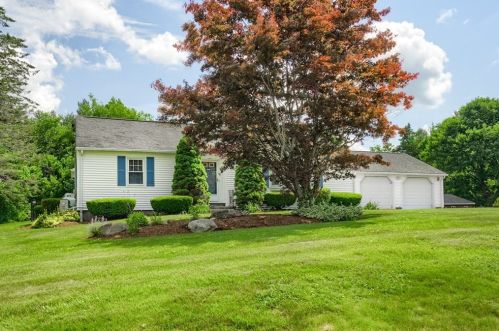 42 Streeter Rd, Worcester, MA 01612 exterior