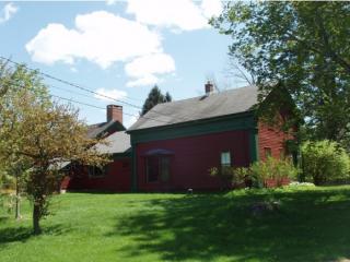 192 Old Depot Rd, Shaftsbury, VT 05262 exterior