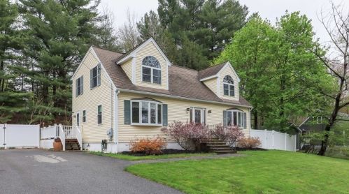 31 Harvard Ave, Methuen, MA 01844 exterior