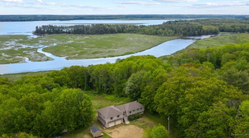 484 Bay Rd, Bowdoinham, ME 04008 exterior
