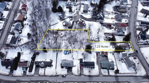 654 Woodtick Rd, Waterbury, CT 06716 exterior
