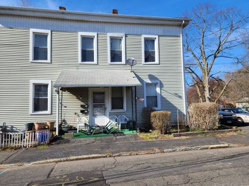 53 Academy St, Southington, CT 06489 exterior