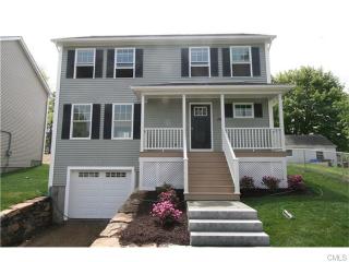 10 Connecticut Ave, Huntington, CT 06484 exterior