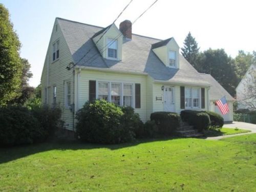 5 Wilder Rd, Shrewsbury, MA 01545 exterior