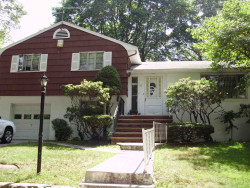 6 Dorcar Rd, Newton, MA 02459 exterior