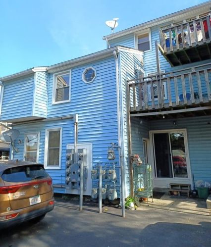 231 Greene St, Woonsocket, RI 02895 exterior
