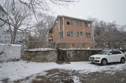 4 Maxwell Ct, Worcester, MA 01607 exterior