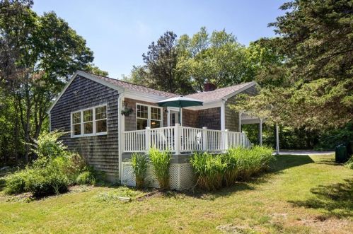 2064 Post Rd, Wakefield, RI 02879 exterior