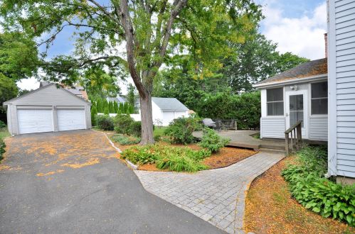 36 Ellsworth Rd, Hartford, CT 06107 exterior