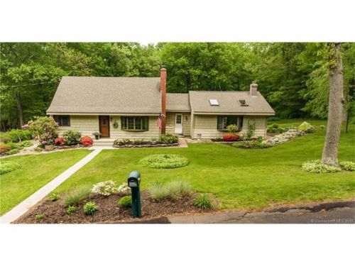 70 Brookfield Rd, Manchester, CT 06043 exterior