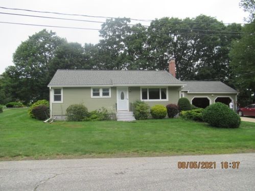 16 Orchard Dr, Worcester, MA 01612 exterior