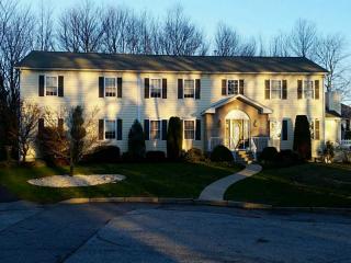 15 Thyme Dr, Cranston, RI 02921 exterior