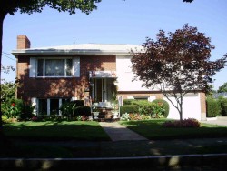 109 Albemarle Rd, Newton, MA 02460 exterior