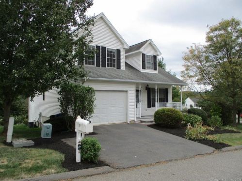 51 Angela Dr, Wallingford, CT 06492 exterior