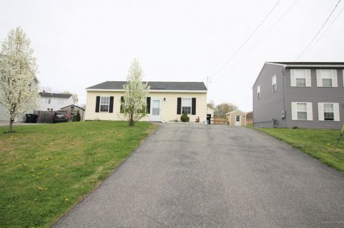 31 Whisper Dr, Bangor, ME 04401 exterior