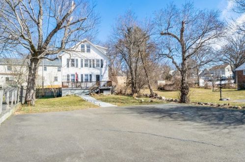 33 Macintosh Rd, Norwalk, CT 06851 exterior