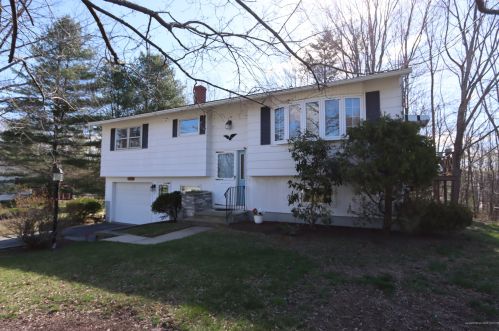 5 Mitchell St, Lewiston, ME 04240 exterior