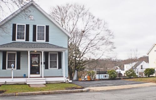 26 Dana St, Woonsocket, RI 02895 exterior