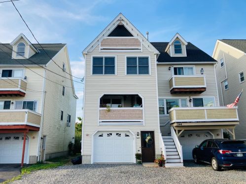 542 High St, Hampton, NH 03842 exterior