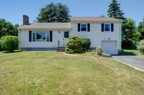 11 Terrie Rd, Farmington, CT 06032 exterior