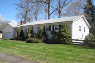 438 Jeniford Rd, Fairfield, CT 06824 exterior