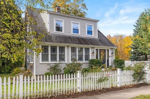 257 Hersey St, Hingham, MA 02043 exterior