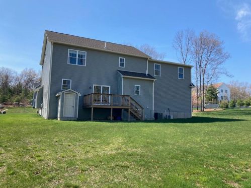 16 Ironwood Dr, Coventry, RI 02816 exterior