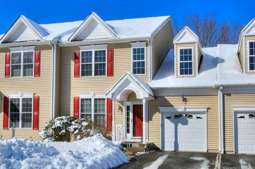 17 Fieldstone Ct, North Haven, CT 06473 exterior
