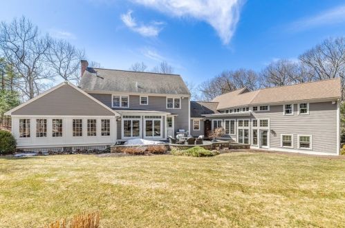 18 Meeting Place Cir, Boxford, MA 01921 exterior