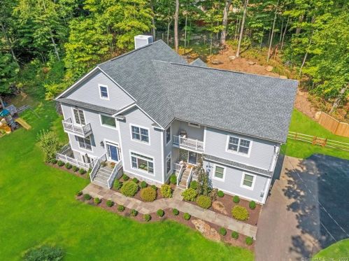 40 Old Sib Rd, Ridgefield, CT 06877 exterior