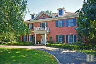35 Shields Rd, Tokeneke, CT 06820 exterior