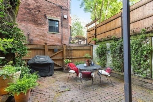 51 Clarendon St, Roxbury-Xing, MA 02116 exterior