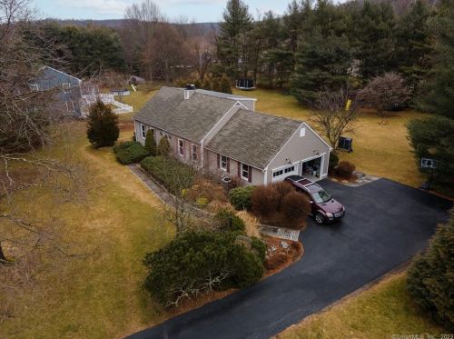 193 Walnut Tree Hill Rd, Sandy Hook, CT 06482 exterior