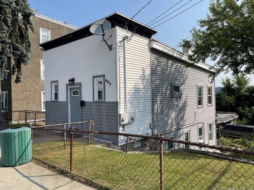 407 Congress Ave, Waterbury, CT 06708 exterior