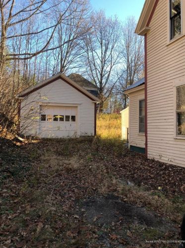 21 Munsey Ave, Livermore Falls, ME 04254 exterior