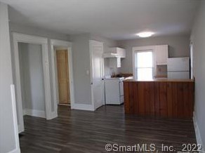 44 Gregory Blvd, Norwalk, CT 06855 exterior