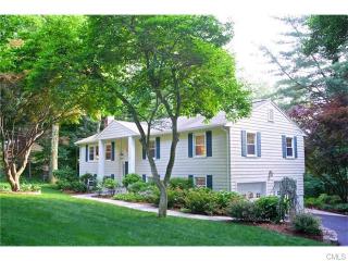 17 Grey Hollow Rd, Norwalk, CT 06850 exterior