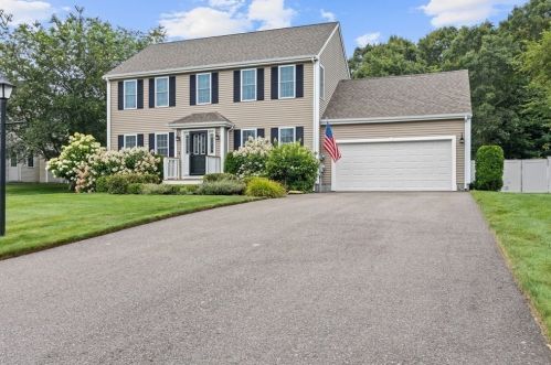 11 Ryans Way, Plymouth, MA 02360 exterior