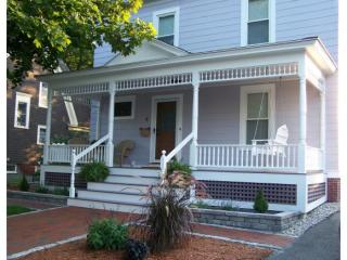 6 Dunklee St, Concord, NH 03301 exterior