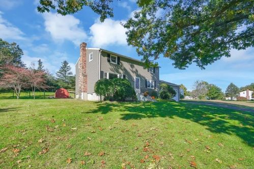 19 Cindy Rd, Ellington, CT 06029 exterior