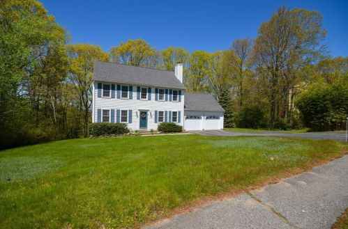 68 Highland View Dr, Sutton, MA 01590 exterior