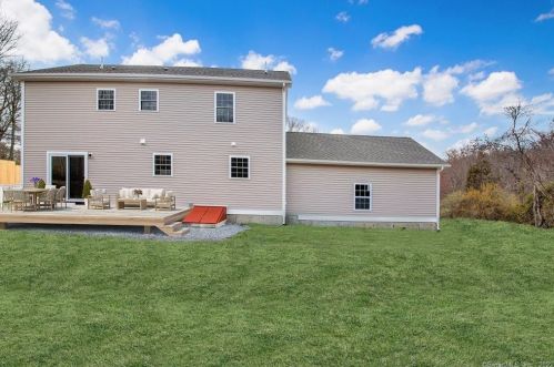 6 Stanton Ln, Norwich, CT 06365 exterior