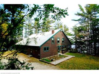 27 Kossow Ln, Raymond, ME 04071 exterior