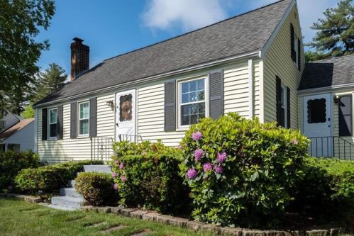 159 Sycamore St, Holbrook, MA 02343 exterior